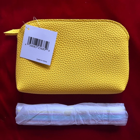 Nordstrom Convertible Fanny Pack / Pouch / Wallet with Adjustable Rainbow Strap - Picture 7 of 8